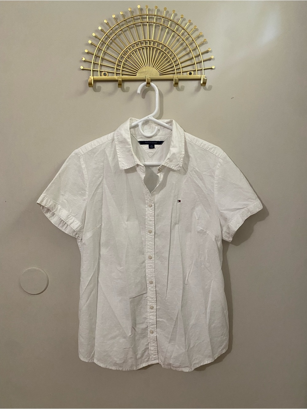 Tommy Hilfiger White Short-Sleeve Button-Down Shirt with Subtle Logo
